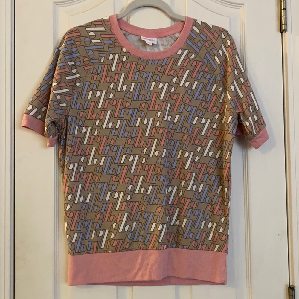 S LuLaRoe Jane t shirt